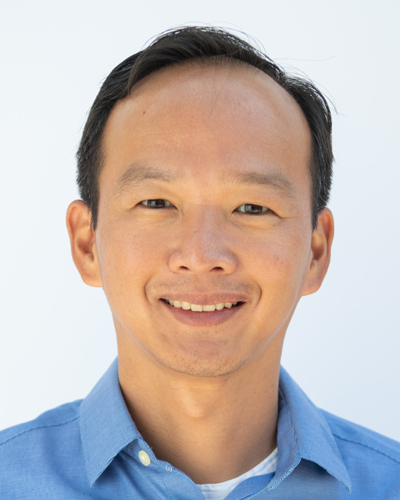 Headshot of Hoang Vuong