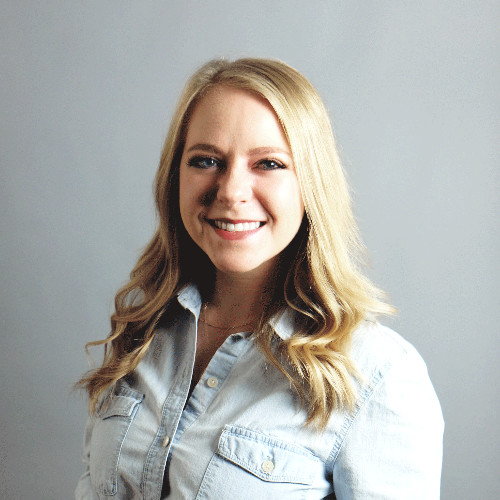 Erin Fischer Headshot