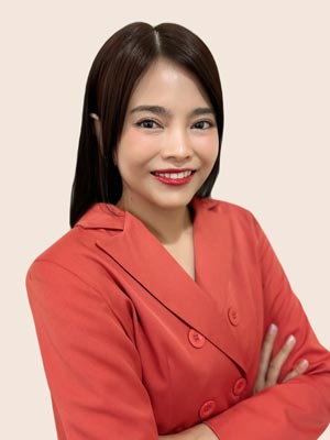Pemika-Na-nakorn Headshot of Karen Stephens