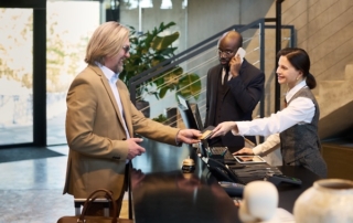 Hotel remarketing guest checking in - Revinate