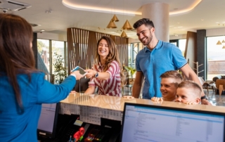 Lookers into bookers - Revinate