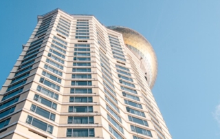 Tall hotel with circular roof